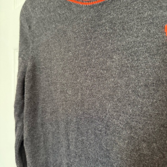 Old Navy Gray Heart Detail Crew Neck Sweater Long sleeve Top Knit - Picture 5 of 7